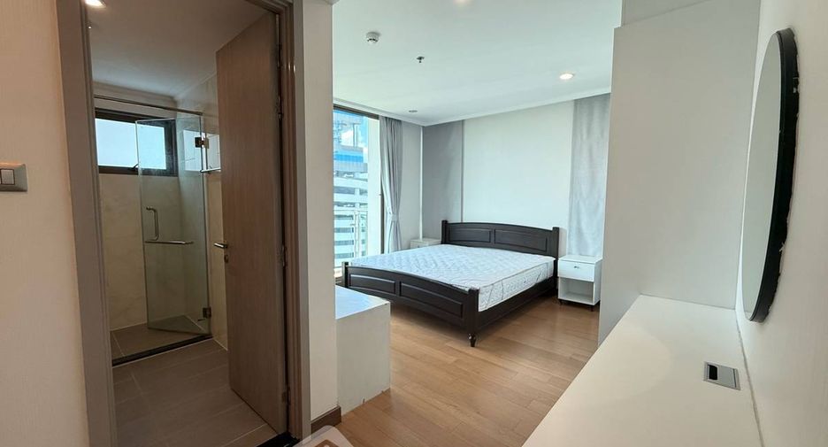 For rent 2 bedrooms condo in Watthana, Bangkok