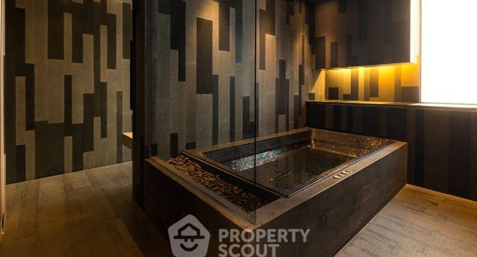 Condo en venta de 3 habitaciones en Khlong Toei, Bangkok