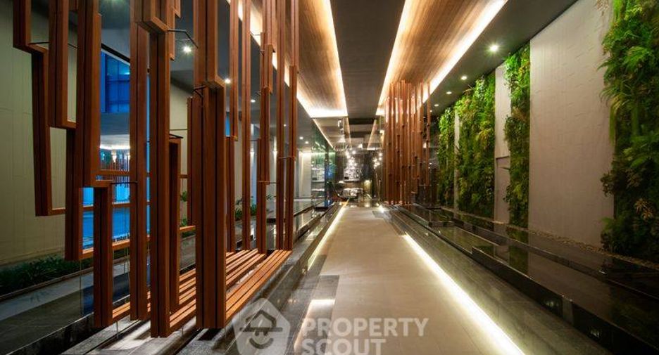 Condo en venta de 3 habitaciones en Khlong Toei, Bangkok