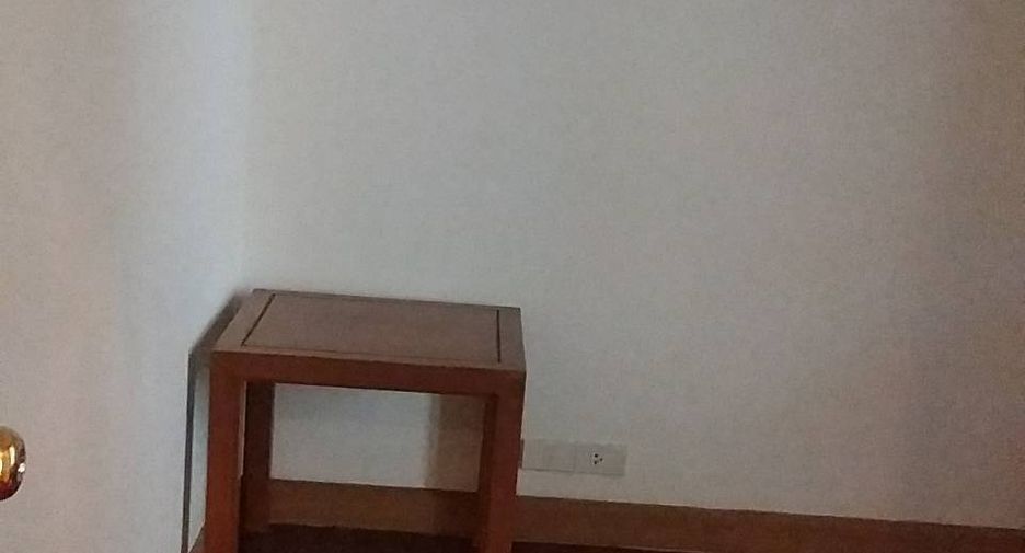 For rent and for sale 2 bedrooms condo in Khlong San, Bangkok