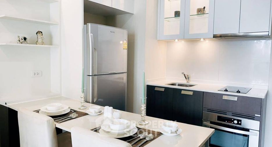 For rent and for sale 1 bed condo in Watthana, Bangkok