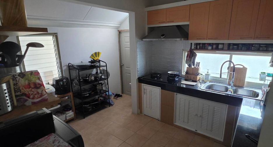 For sale 3 bedrooms house in Mueang Chon Buri, Chonburi