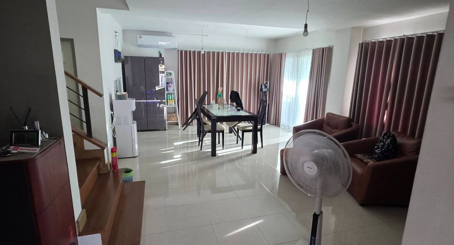 For sale 3 bedrooms house in Mueang Chon Buri, Chonburi