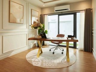 Haus zum Kauf mit 4 Zimmer in Bang Khun Thian, Bangkok