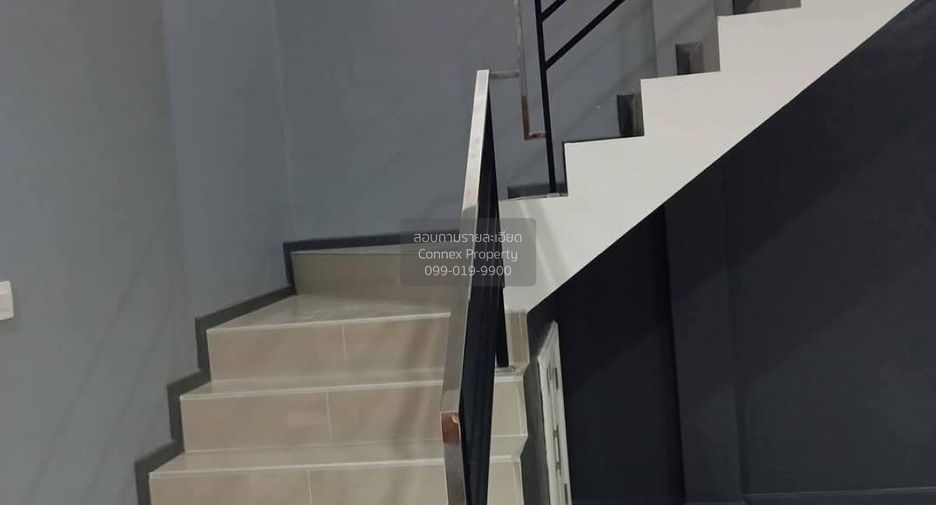 For rent 3 bedrooms townhouse in Min Buri, Bangkok