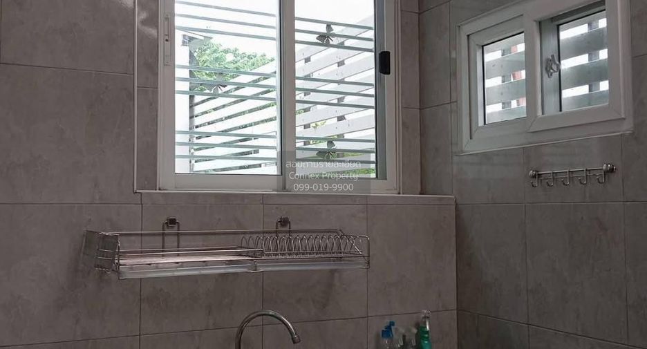 For rent 3 bedrooms townhouse in Min Buri, Bangkok
