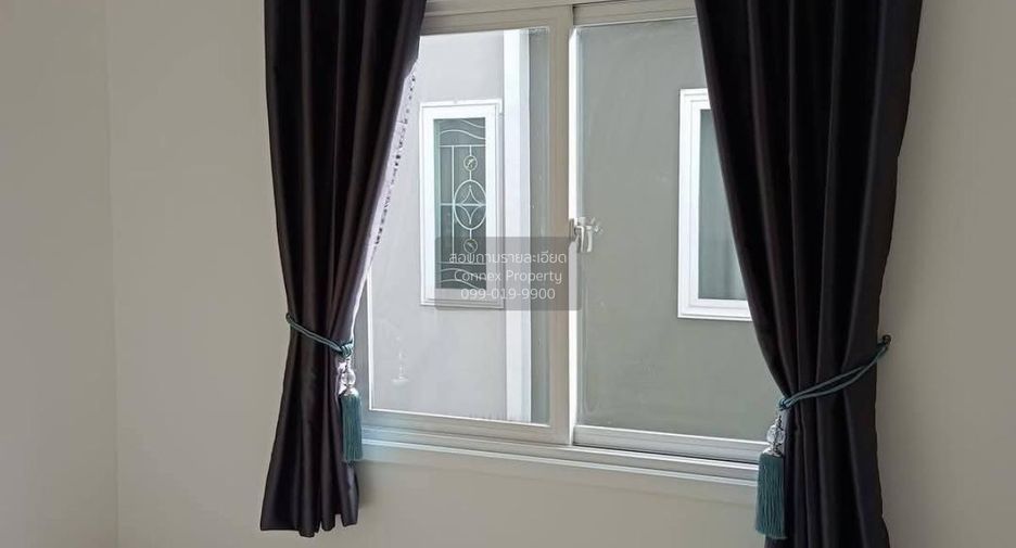 For rent 3 bedrooms townhouse in Min Buri, Bangkok