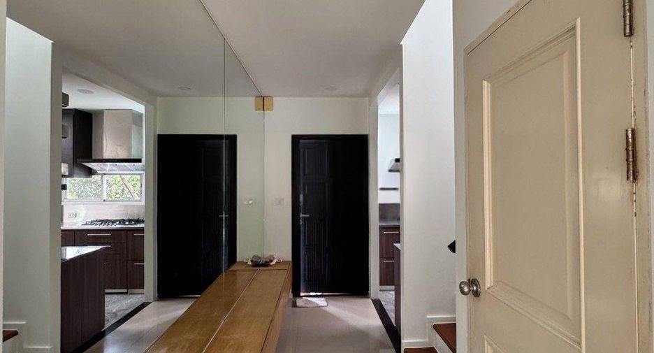 For sale 3 bedrooms house in Bang Khen, Bangkok