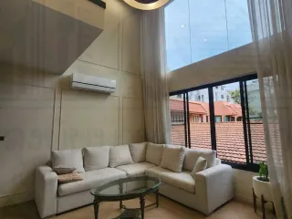 For rent 3 bedrooms townhouse in Watthana, Bangkok