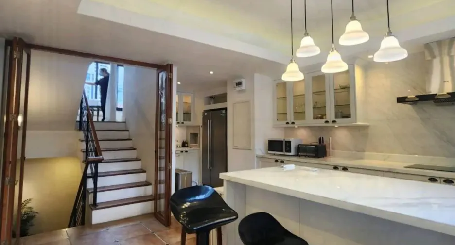 For rent 3 bedrooms townhouse in Watthana, Bangkok