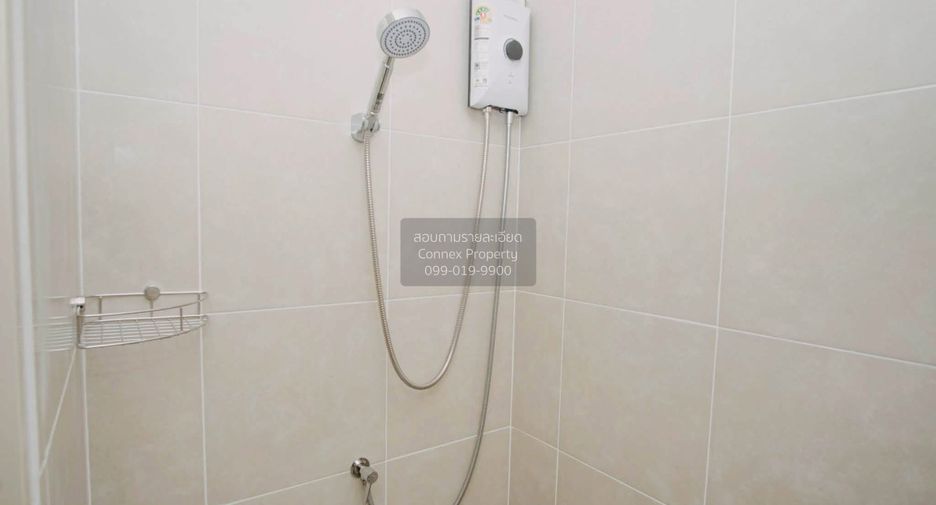 For rent 2 bedrooms townhouse in Lat Krabang, Bangkok