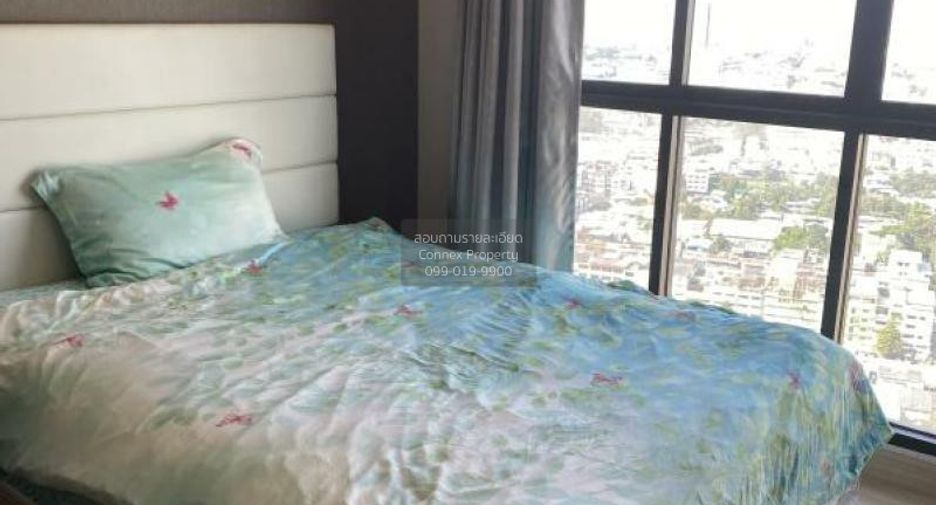 For rent 2 bedrooms condo in Khlong San, Bangkok