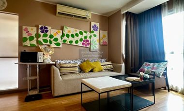 Condo en alquiler de 2 habitaciones en Huai Khwang, Bangkok