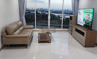 À louer 2 chambres condo à Yan Nawa, Bangkok