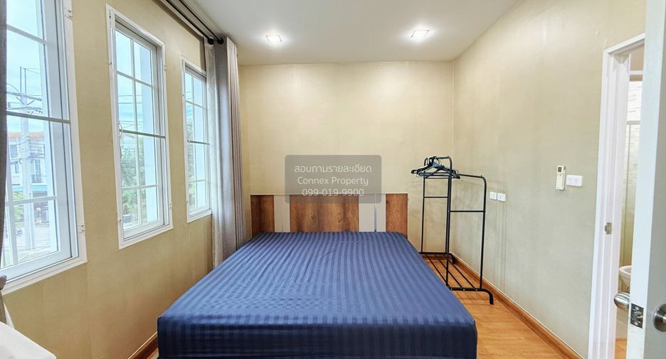 For rent 4 bedrooms townhouse in Lak Si, Bangkok
