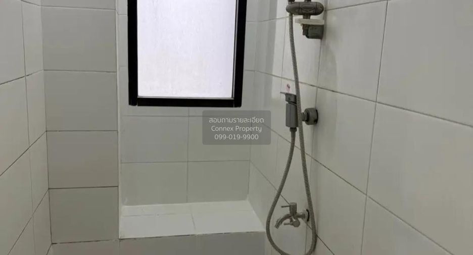 For rent 3 bedrooms townhouse in Bang Khen, Bangkok