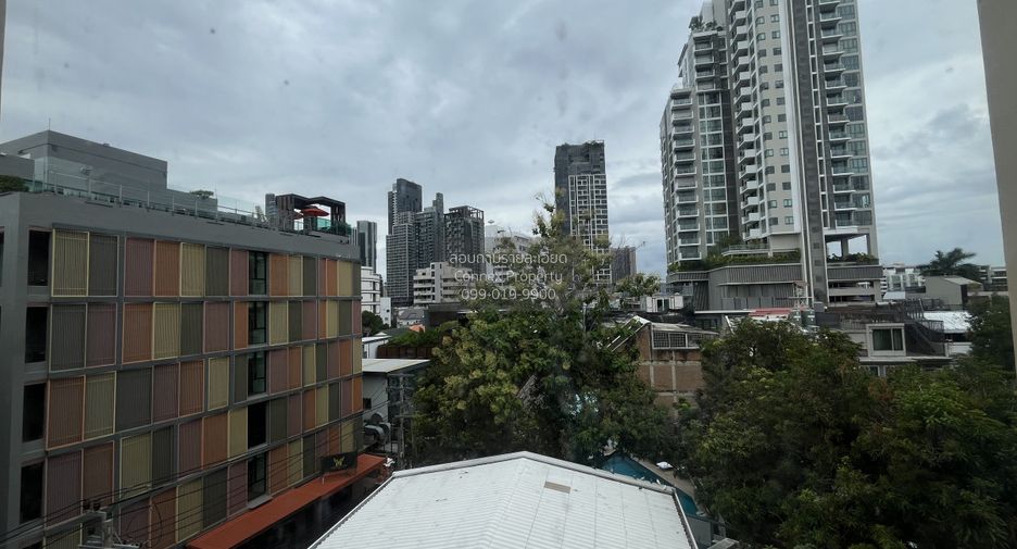 Condo en alquiler de 1 habitaciones en Khlong Toei, Bangkok