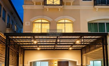 For rent 4 bedrooms townhouse in Suan Luang, Bangkok