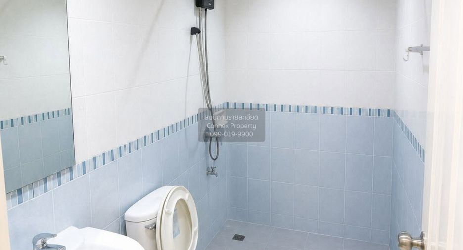 For rent 4 bedrooms townhouse in Suan Luang, Bangkok