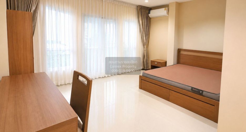For rent 4 bedrooms townhouse in Suan Luang, Bangkok