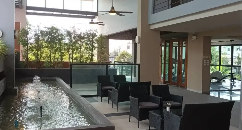 For sale 2 bedrooms condo in Mueang Samut Prakan, Samut Prakan