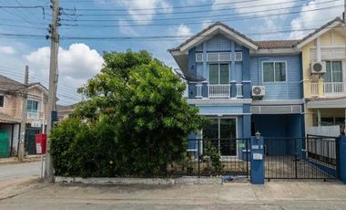 Casa adosada en venta de 3 habitaciones en Bang Phli, Samut Prakan
