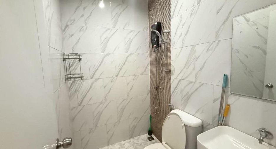 Haus zur Miete mit 2 Zimmer in Mueang Phuket, Phuket