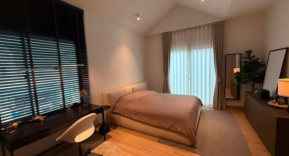 For rent 4 bedrooms house in Bang Lamung, Chonburi