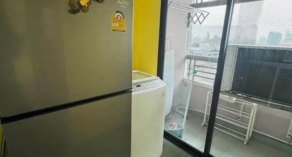 À vendre 1 chambre condo à Yan Nawa, Bangkok