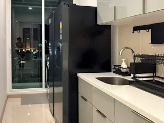 Wohnung zur Miete mit 2 Zimmer in Bang Rak, Bangkok
