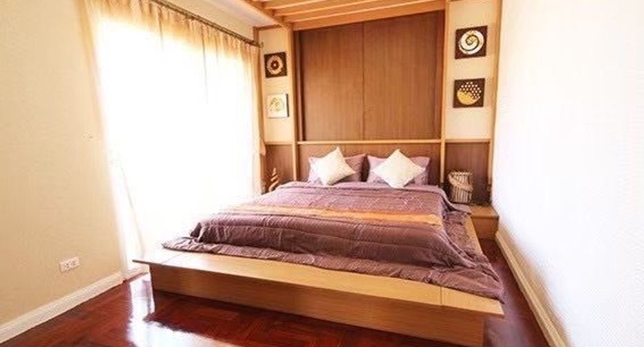 For rent 3 bedrooms house in Lat Krabang, Bangkok