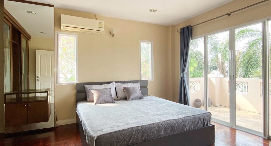For rent 3 bedrooms house in Lat Krabang, Bangkok