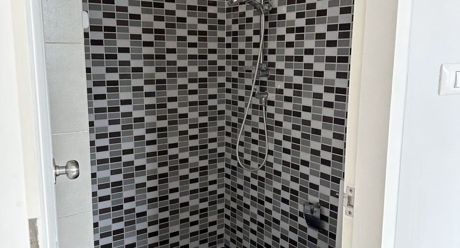 For rent 3 ベッドルーム townhouse in Prawet, Bangkok
