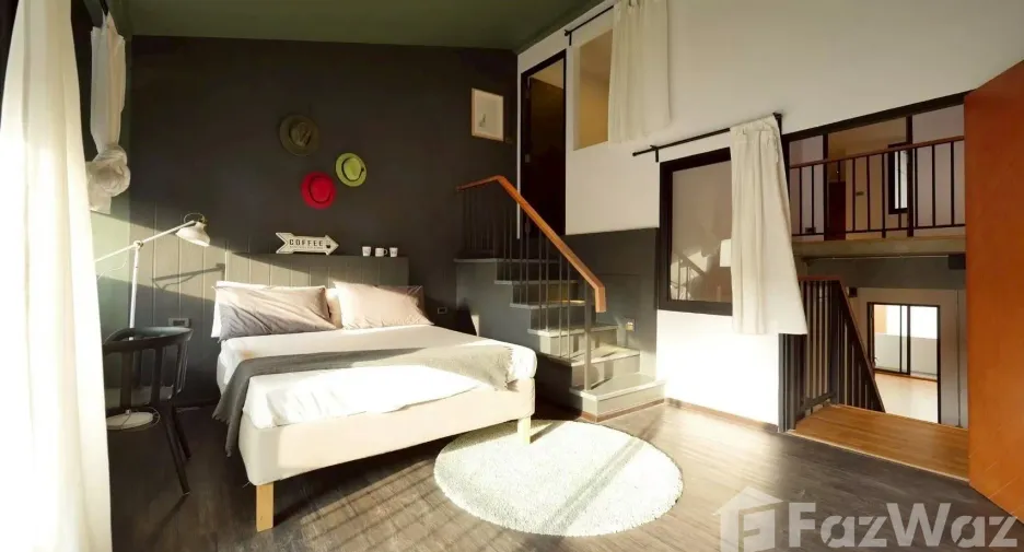 Casa adosada en venta de 5 habitaciones en Khlong Toei, Bangkok