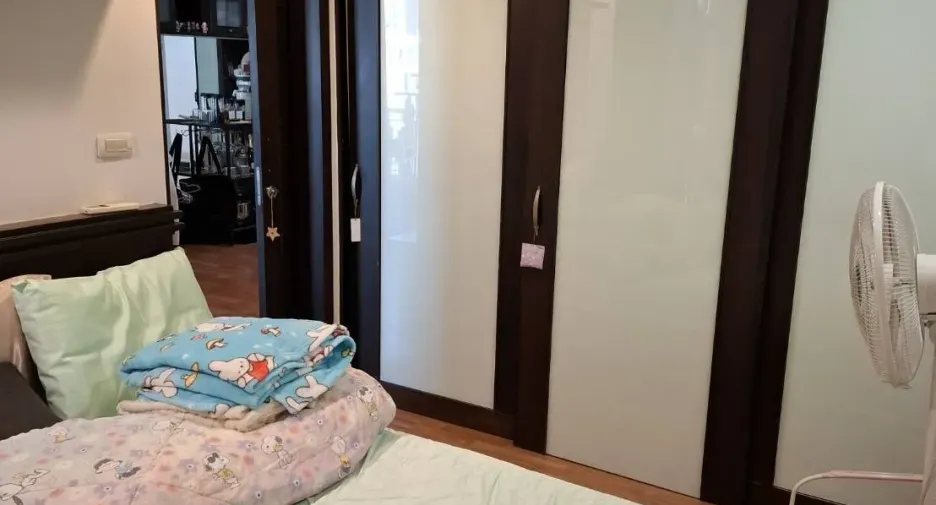 出售 1 卧室 公寓 在 Din Daeng, 曼谷