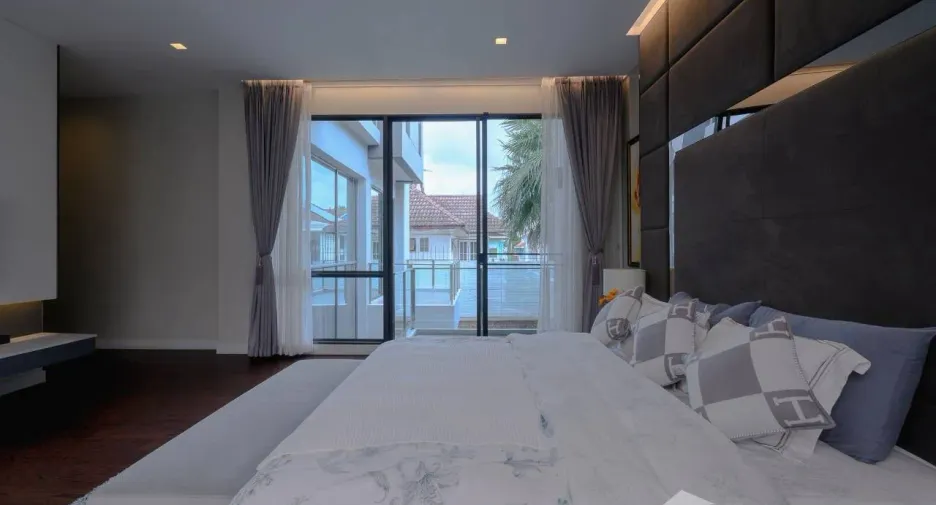 ขาย 4 ห้องนอน บ้านเดี่ยว ใน วังทองหลาง, กรุงเทพฯ