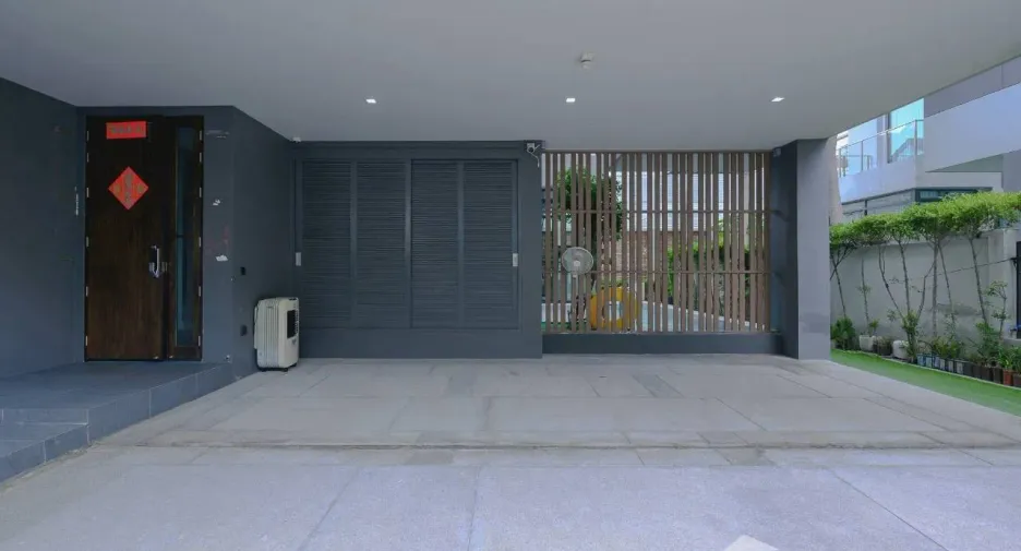 ขาย 4 ห้องนอน บ้านเดี่ยว ใน วังทองหลาง, กรุงเทพฯ