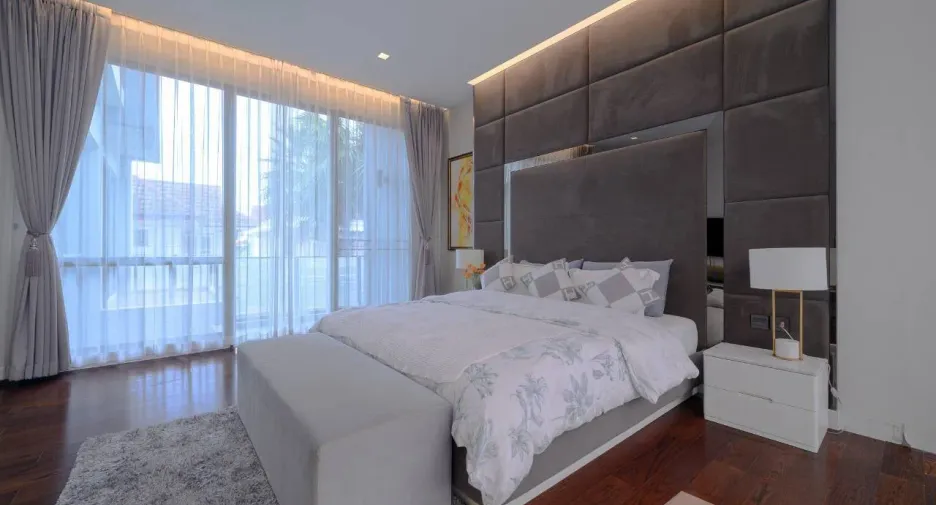 ขาย 4 ห้องนอน บ้านเดี่ยว ใน วังทองหลาง, กรุงเทพฯ