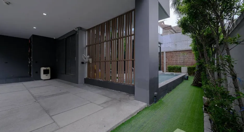 ขาย 4 ห้องนอน บ้านเดี่ยว ใน วังทองหลาง, กรุงเทพฯ