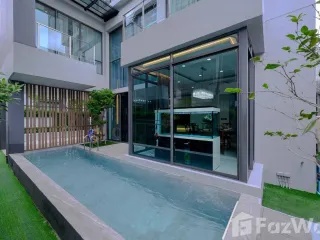 For sale 4 bedrooms house in Wang Thonglang, Bangkok