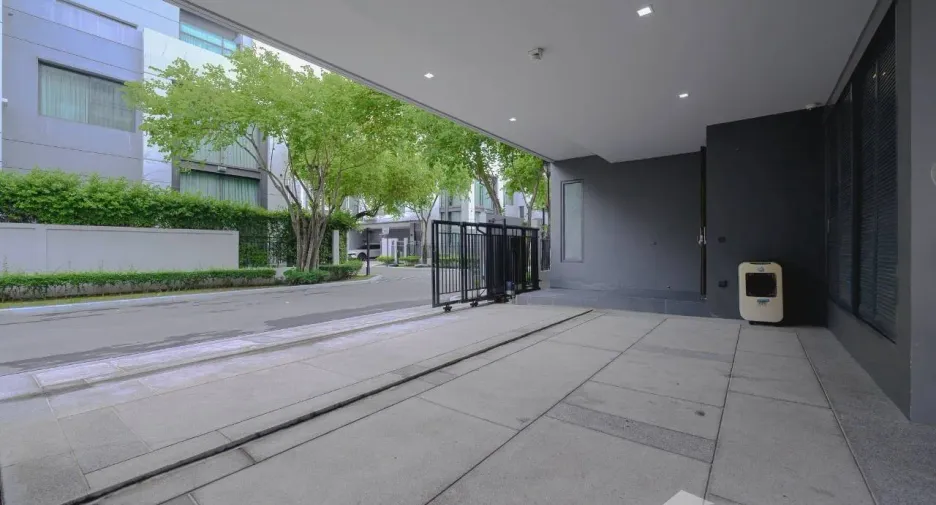 ขาย 4 ห้องนอน บ้านเดี่ยว ใน วังทองหลาง, กรุงเทพฯ