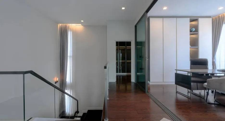 ขาย 4 ห้องนอน บ้านเดี่ยว ใน วังทองหลาง, กรุงเทพฯ