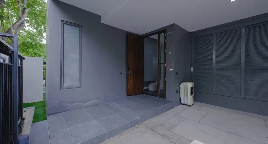 ขาย 4 ห้องนอน บ้านเดี่ยว ใน วังทองหลาง, กรุงเทพฯ