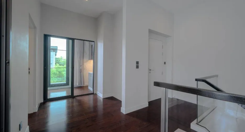 ขาย 4 ห้องนอน บ้านเดี่ยว ใน วังทองหลาง, กรุงเทพฯ