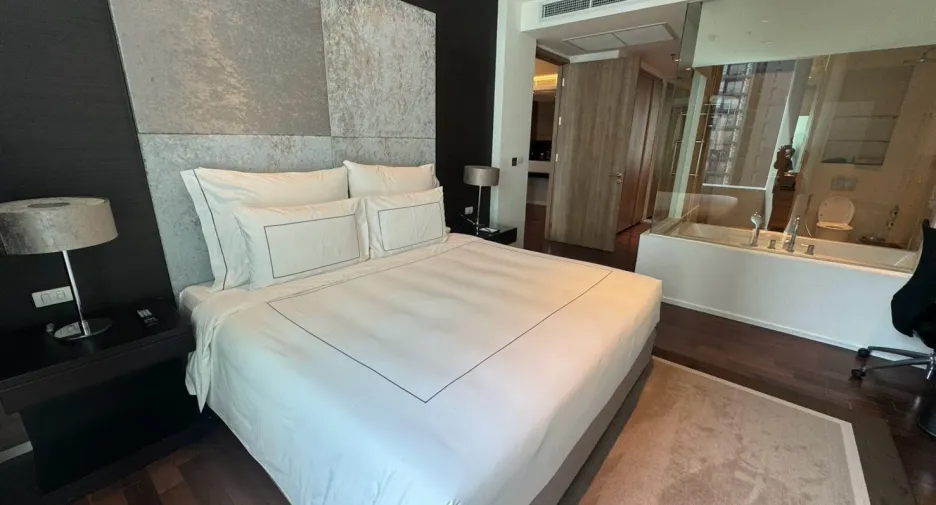 For rent 2 bedrooms condo in Watthana, Bangkok