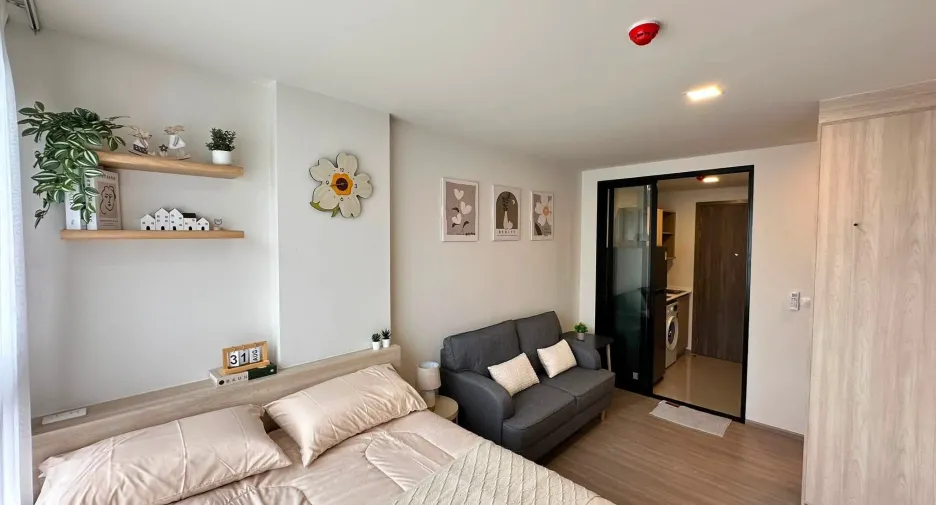 For rent studio condo in Mueang Samut Prakan, Samut Prakan