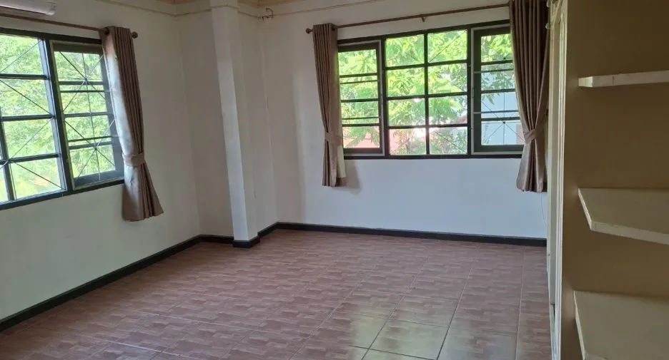 Haus zur Miete mit 4 Zimmer in San Sai, Chiang Mai