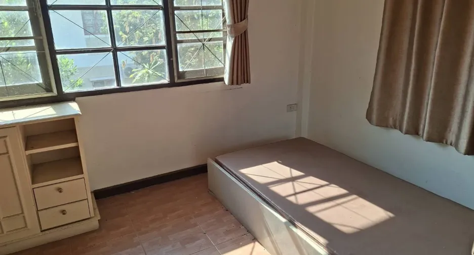 Haus zur Miete mit 4 Zimmer in San Sai, Chiang Mai