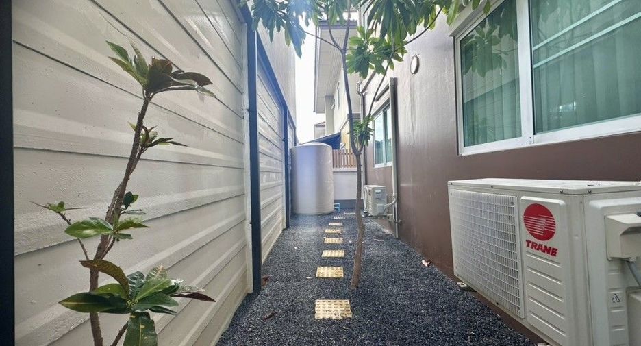 Haus zur Miete mit 4 Zimmer in Mueang Phuket, Phuket
