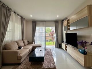 Haus zur Miete mit 4 Zimmer in Mueang Phuket, Phuket